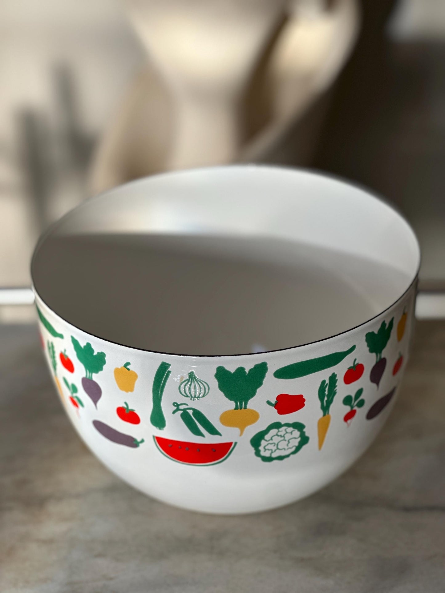 Vintage ARABIA FINLAND Mid Century Modern Enamel Serving Bowl, 8.5” x 5.5”