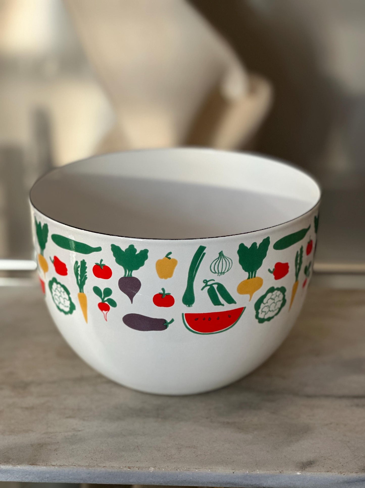 Vintage ARABIA FINLAND Mid Century Modern Enamel Serving Bowl, 8.5” x 5.5”