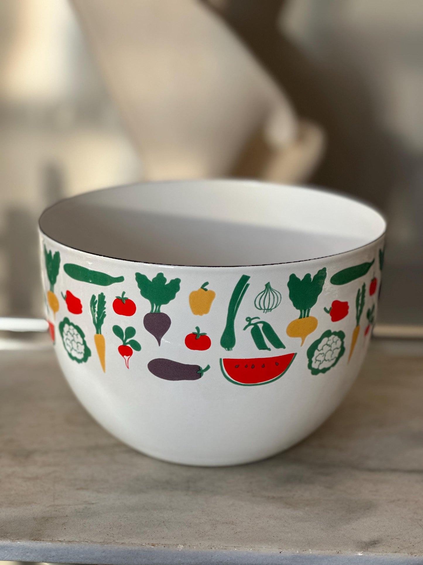 Vintage ARABIA FINLAND Mid Century Modern Enamel Serving Bowl, 8.5” x 5.5”