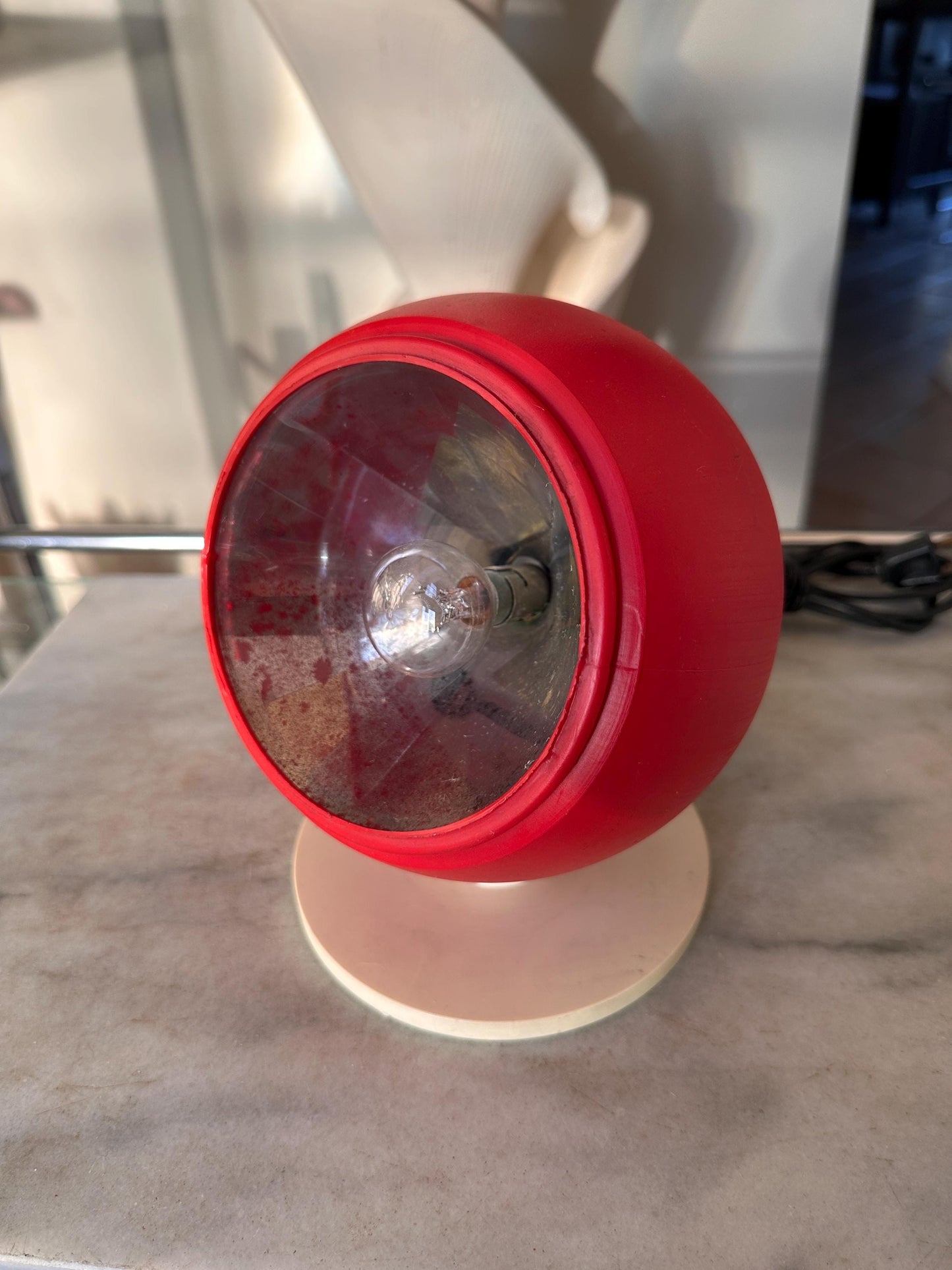 Vintage Disco Lite Red  Globe Strobe Lamp – Model 900 by Data Display Systems (1981)