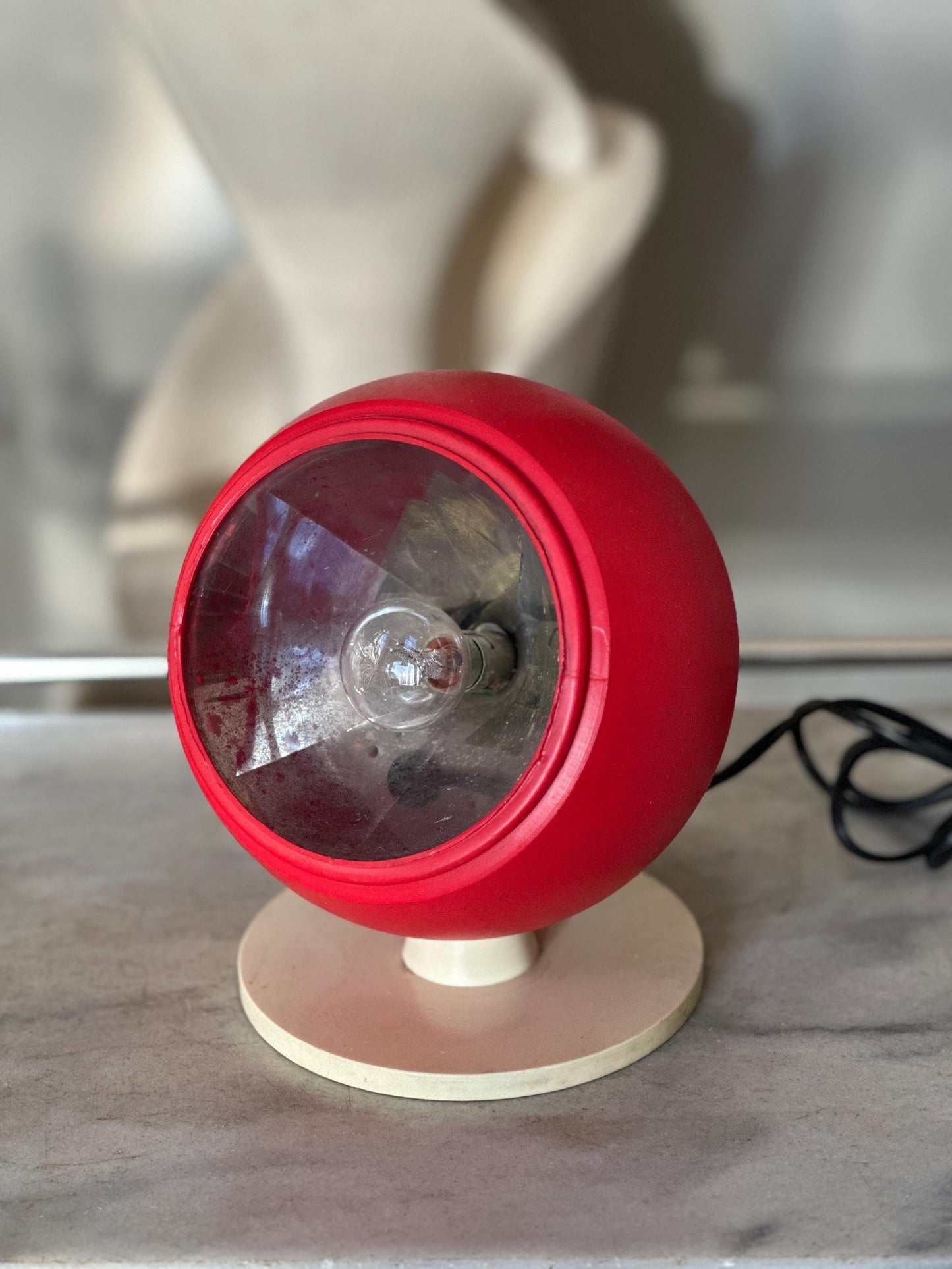 Vintage Disco Lite Red  Globe Strobe Lamp – Model 900 by Data Display Systems (1981)