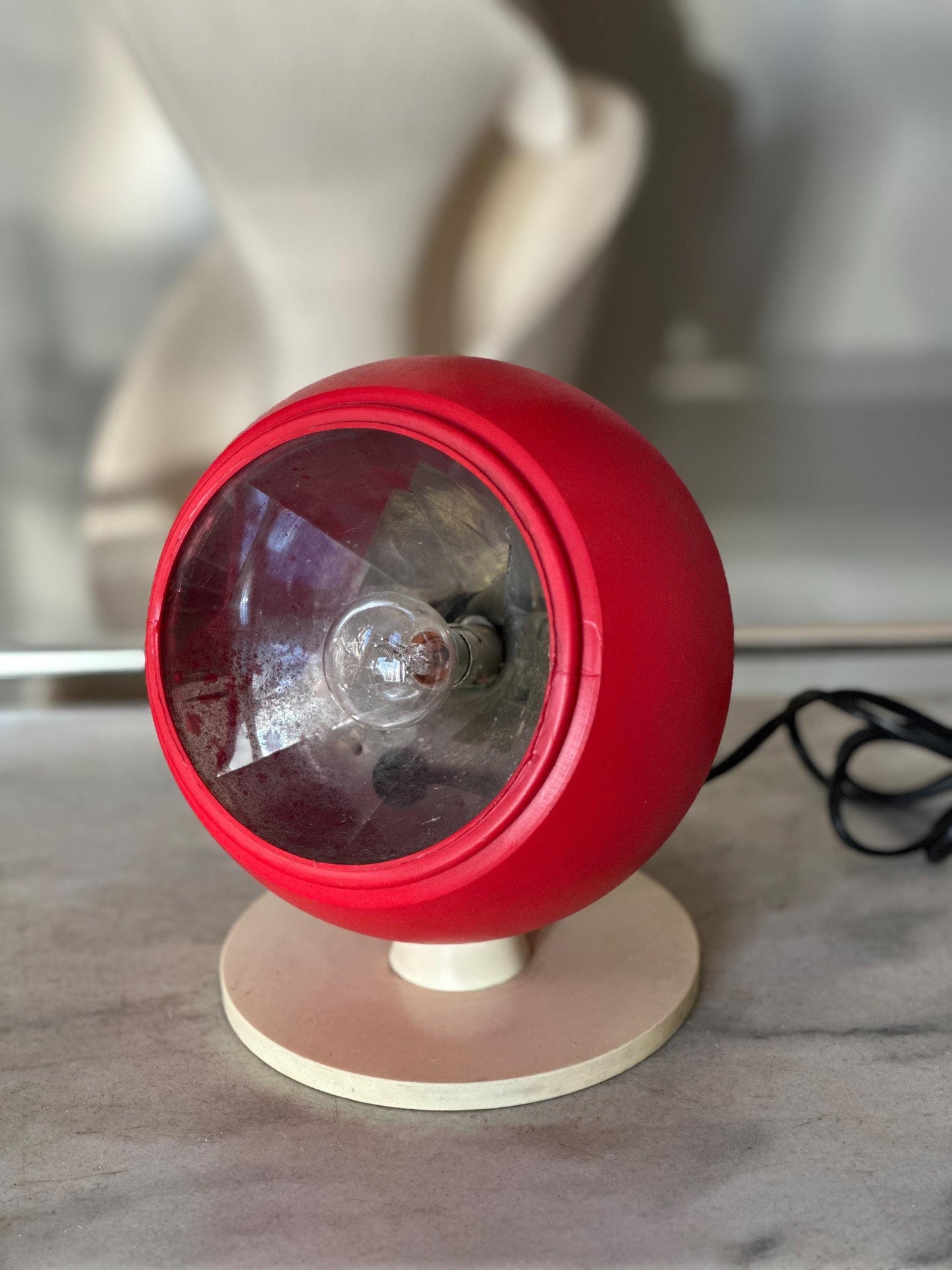 Vintage Disco Lite Red  Globe Strobe Lamp – Model 900 by Data Display Systems (1981)