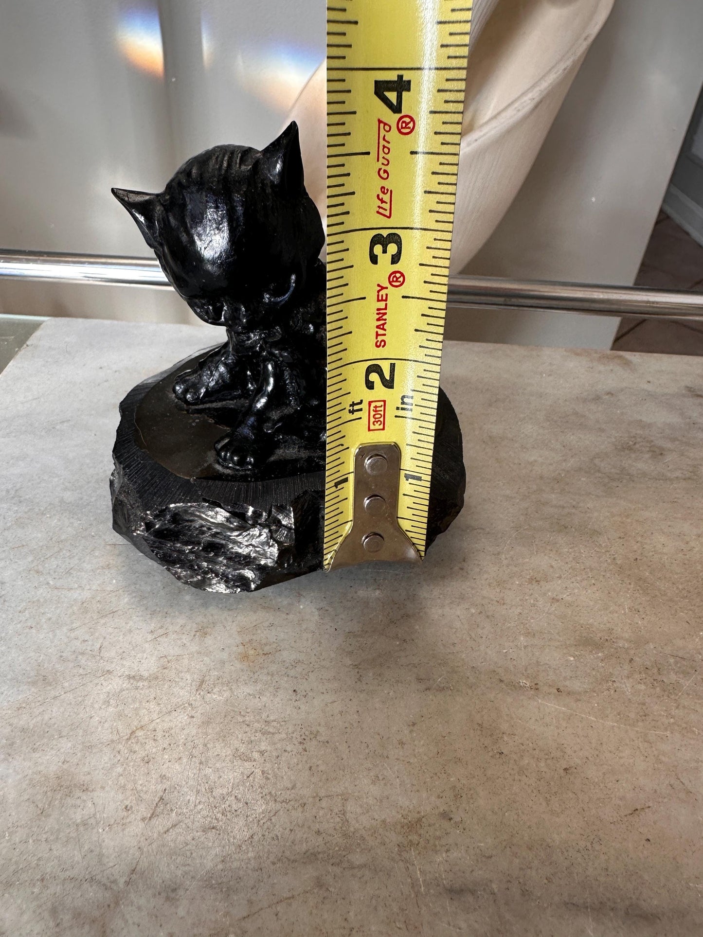 Vintage Kitschy Cat Figurine Set – Polished Anthracite Black Cat Sculpture & Mid-Century Japanese Iridescent Lusterware Cat Dish – Retro Cat