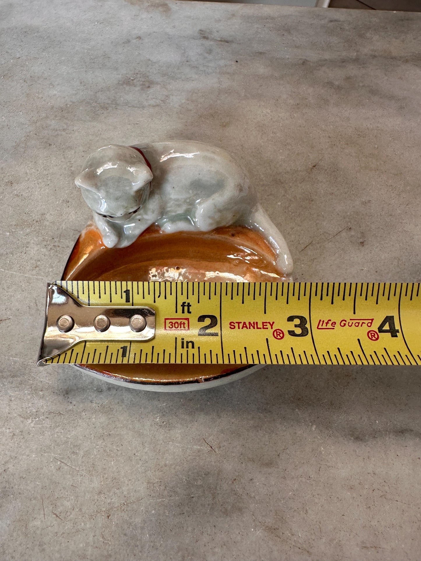 Vintage Kitschy Cat Figurine Set – Polished Anthracite Black Cat Sculpture & Mid-Century Japanese Iridescent Lusterware Cat Dish – Retro Cat