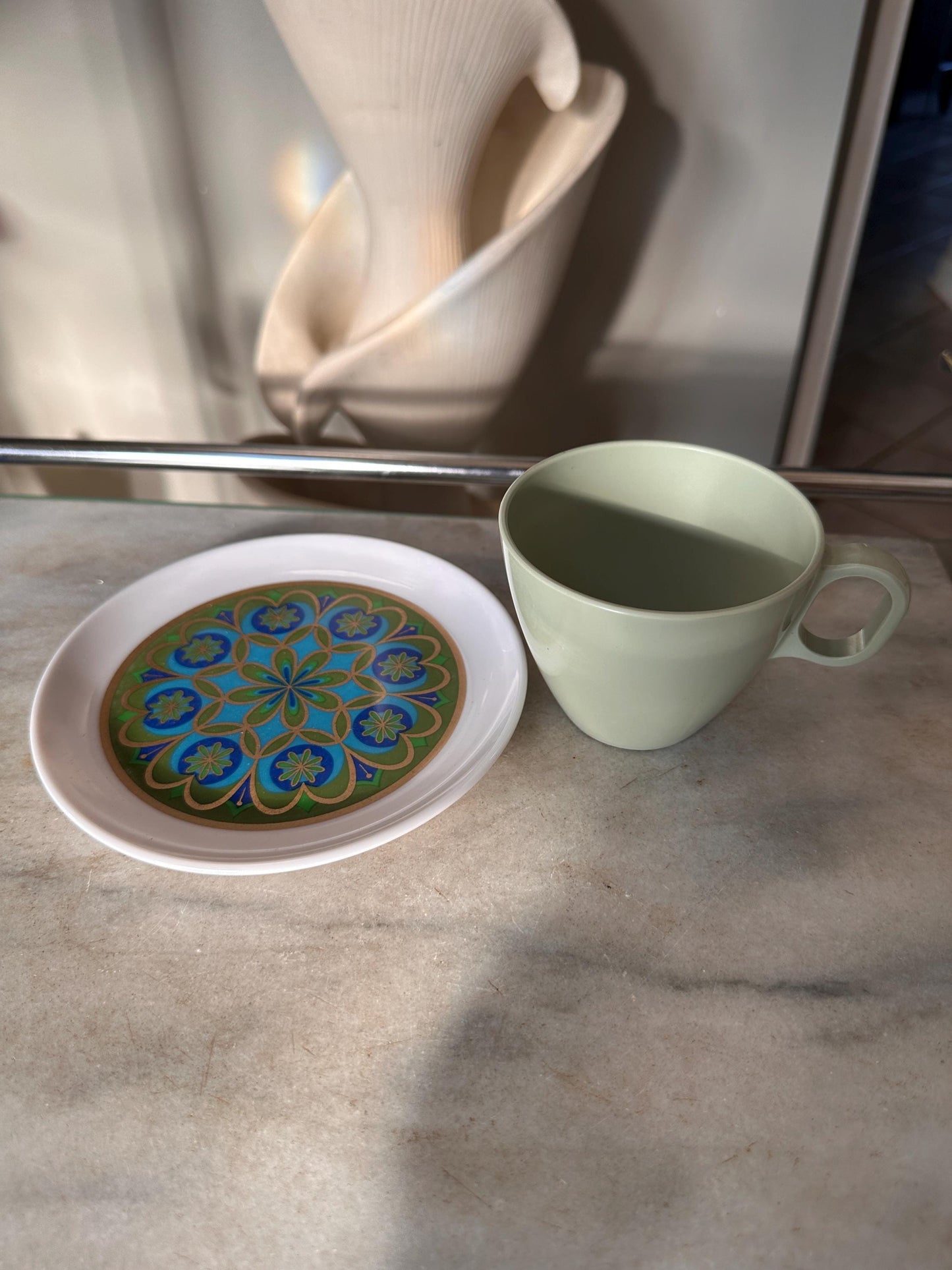 Vintage Sheffield Imperial Melamine Midnight Sun Plates & Boonton Coffee Cups Set | Mid-Century Modern 1960s Dinnerware | Groovy Retro Kitch