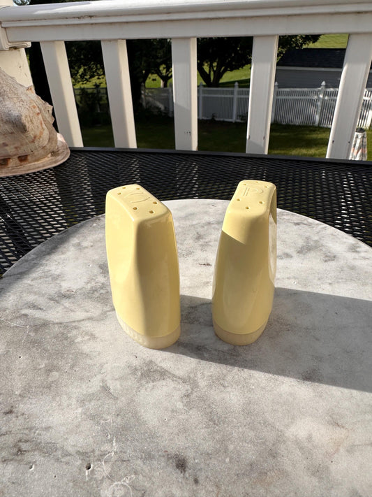 Vintage Boonton Ware Yellow Salt & Pepper Shakers – Mid-Century Modern Melamine Kitchen Décor