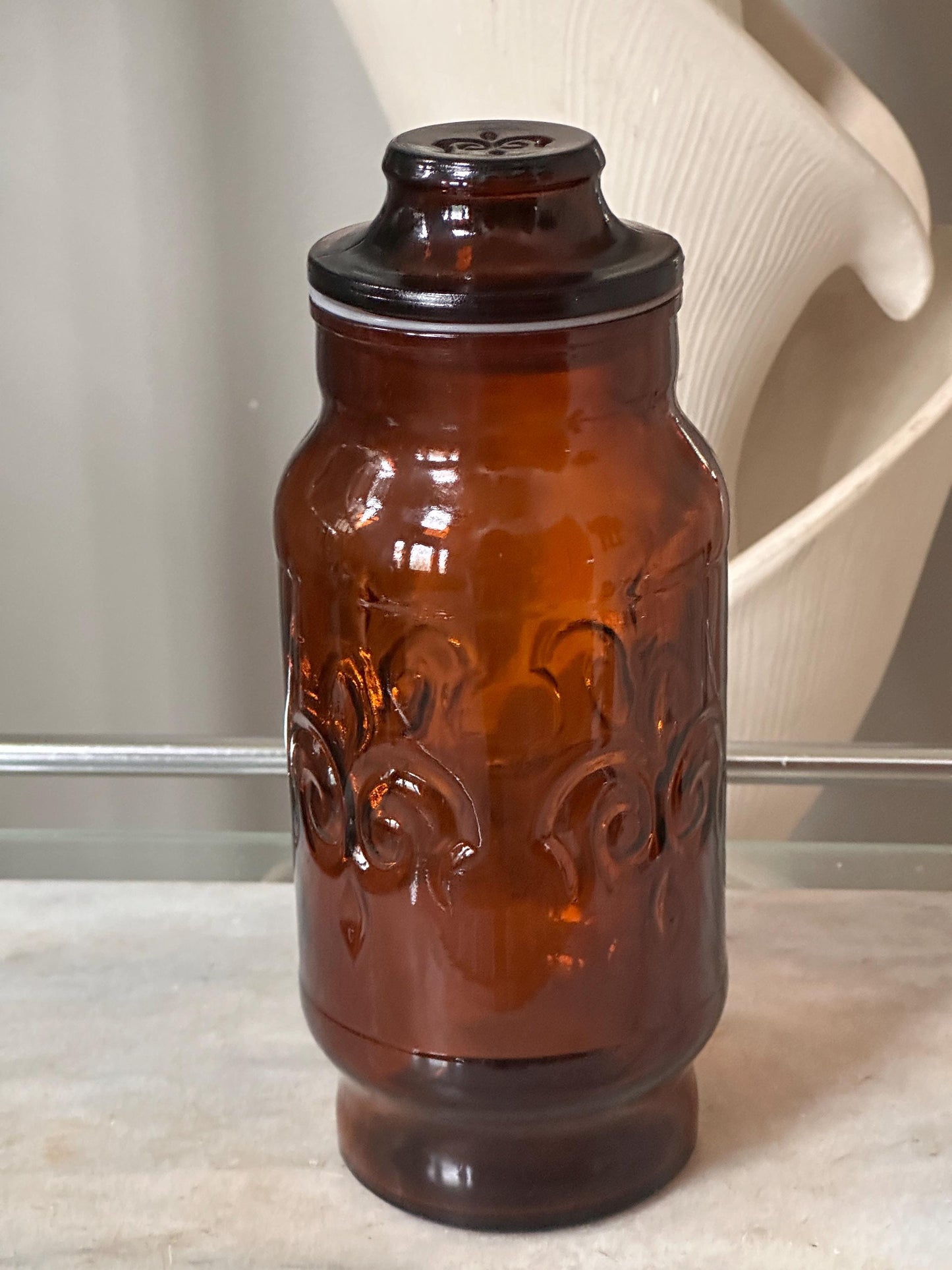1970s Borden Cremora Amber Glass Canister: Fleur De Lis Apothecary Jar