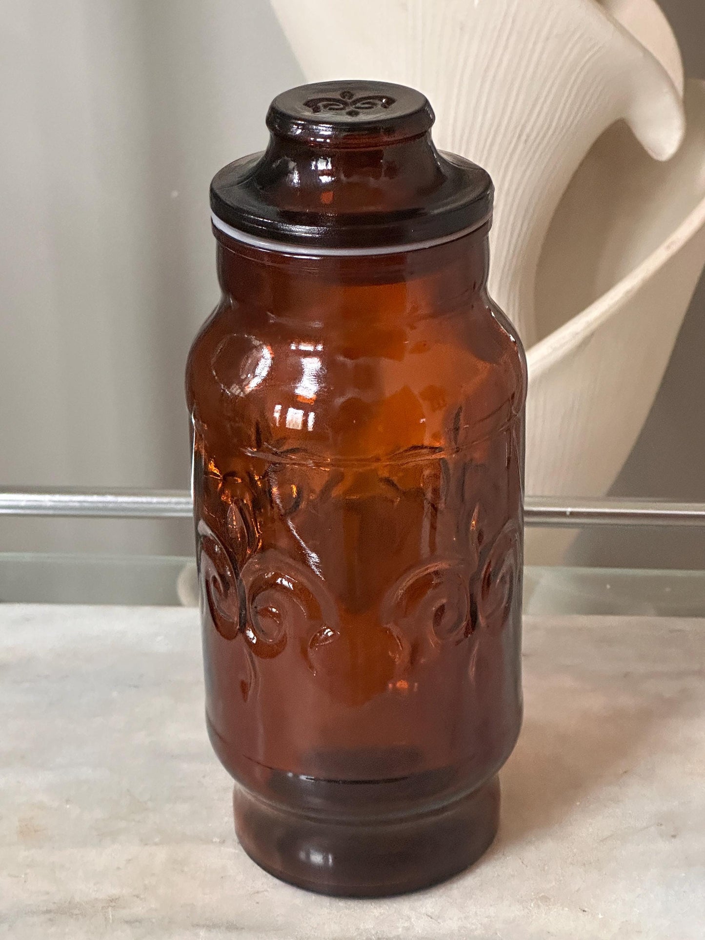 1970s Borden Cremora Amber Glass Canister: Fleur De Lis Apothecary Jar