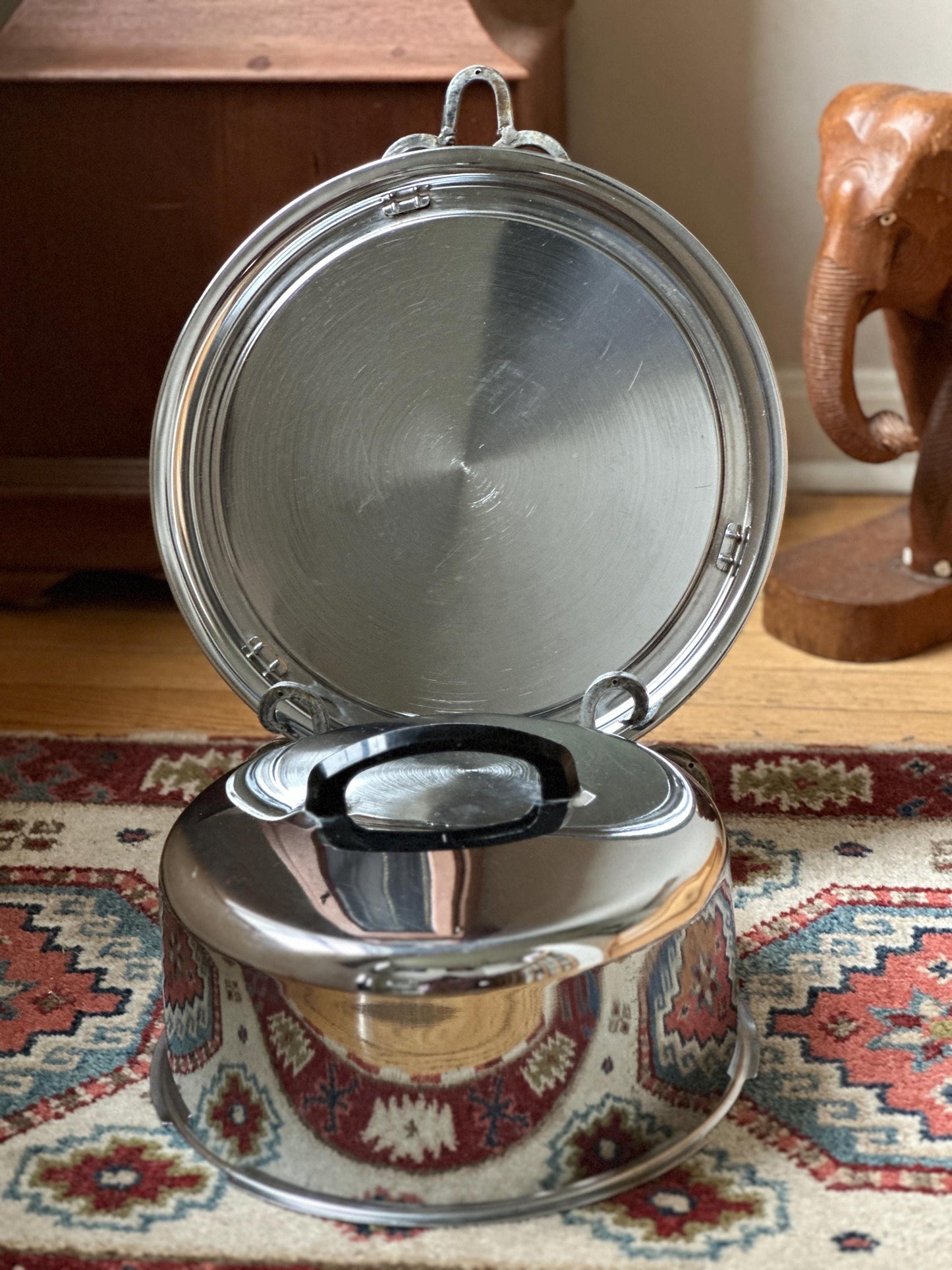 Vintage Everedy Chrome Cake Carrier, Bakelite Handle, 1950s Retro Kitchen