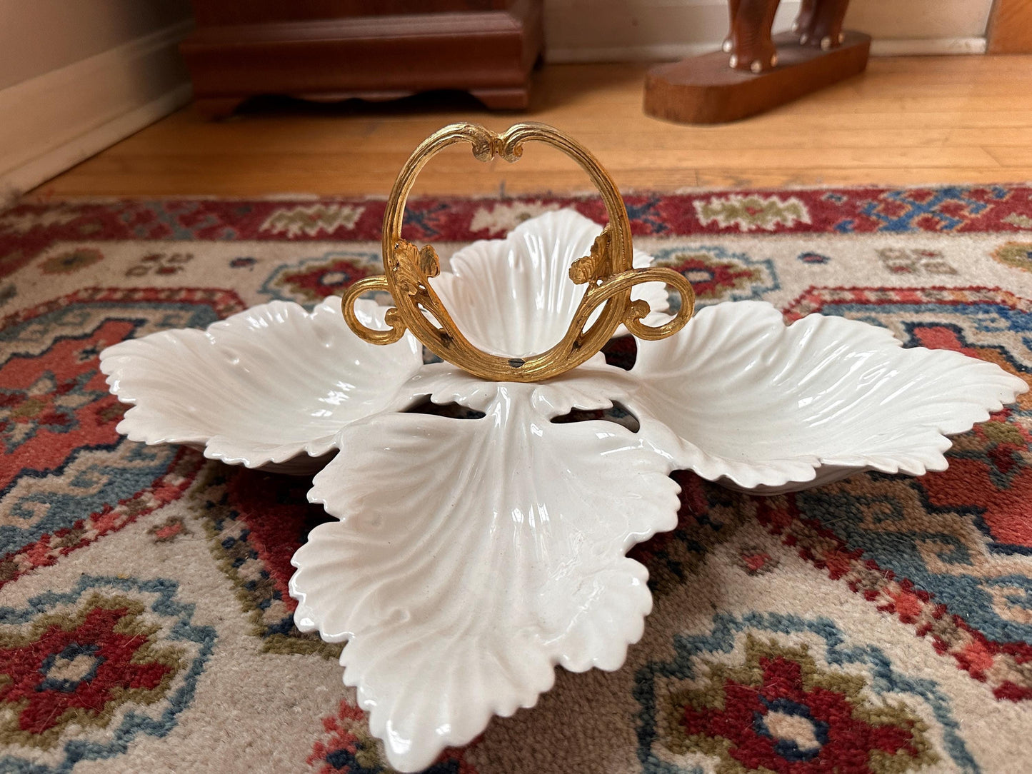 Vintage USA California Pottery Ivory 4-Leaf Ceramic Serving Tray No. 404 | Gold-Tone Metal Round Handle | Mid-Century Serving Dish | Retro E