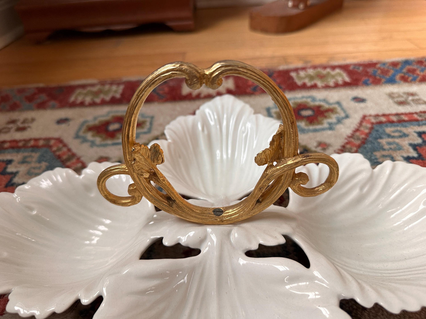 Vintage USA California Pottery Ivory 4-Leaf Ceramic Serving Tray No. 404 | Gold-Tone Metal Round Handle | Mid-Century Serving Dish | Retro E