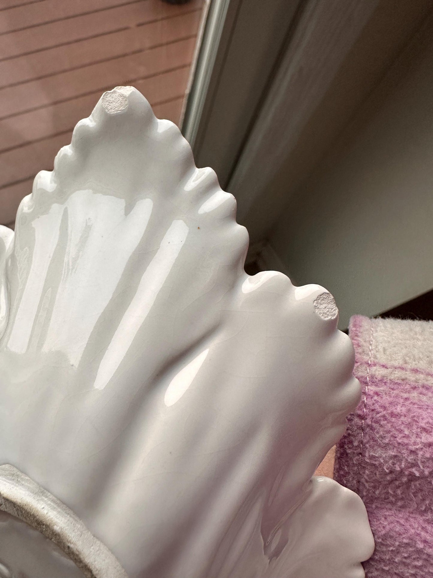 Vintage USA California Pottery Ivory 4-Leaf Ceramic Serving Tray No. 404 | Gold-Tone Metal Round Handle | Mid-Century Serving Dish | Retro E