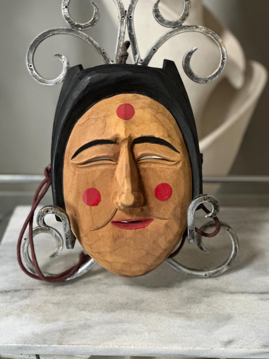 Vintage Korean Traditional Wooden Hahoe Mask – Bu-ne (Young Woman) Character | Handcrafted Korean Folk Art Wall Décor | Wooden Wall Display