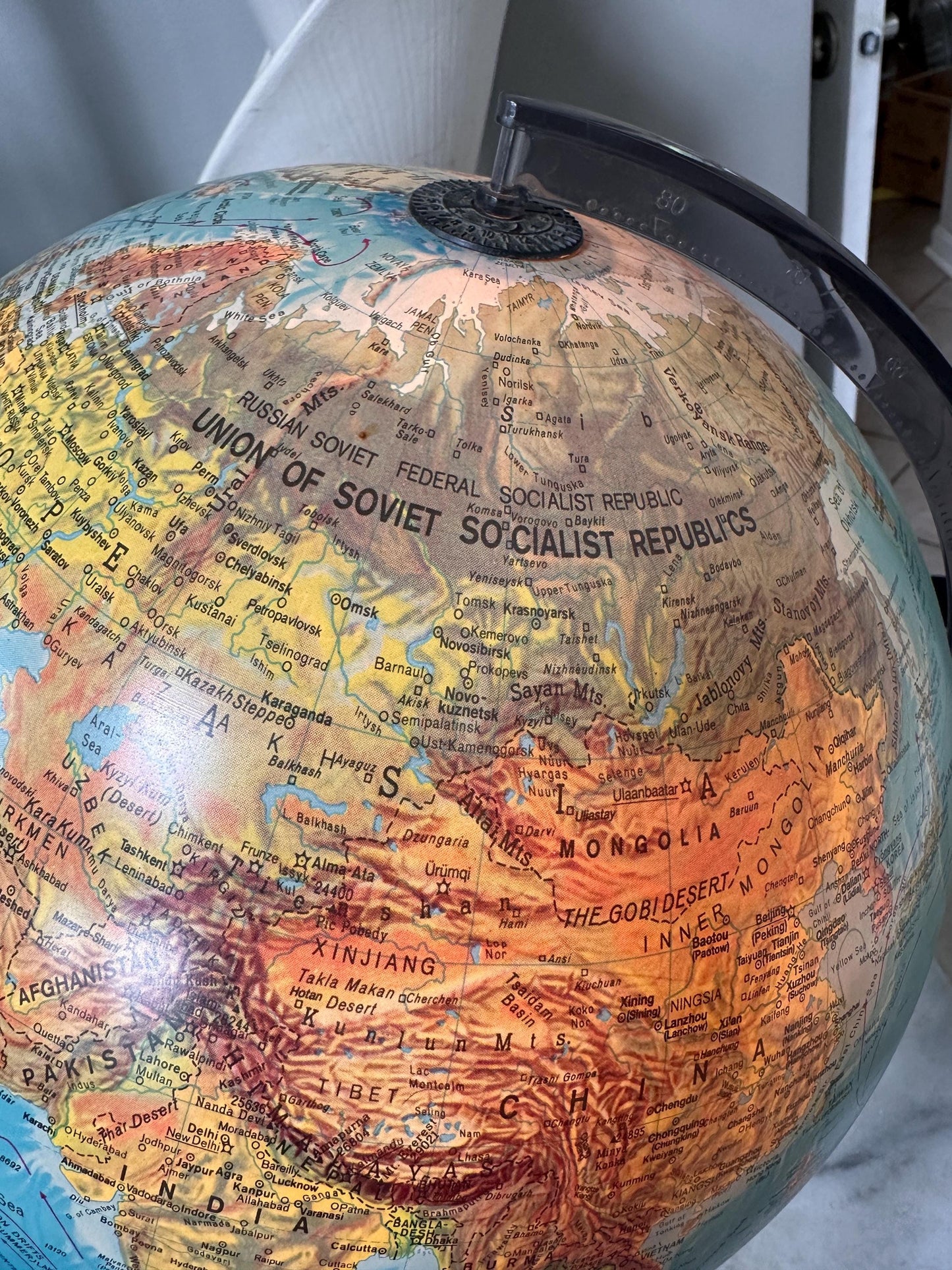 Vintage Scan (Denmark) Illuminated World Globe – 1970s Mid-Century Table Lamp Globe – Working Condition – USSR Era Cartography