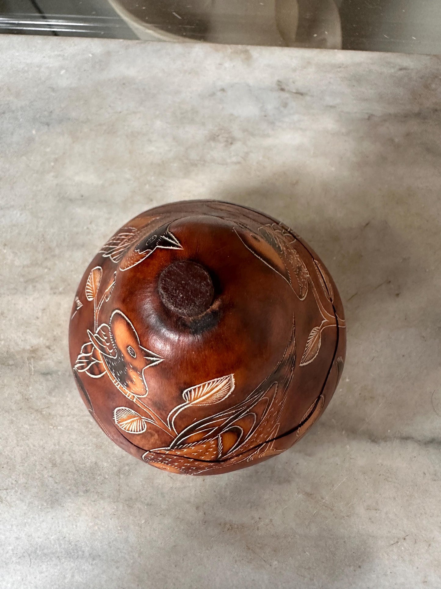 Peruvian Hand-Carved Gourd Box | Mate Burilado Folk Art Trinket Container | Pyrography & Etched Birds and Botanical Design