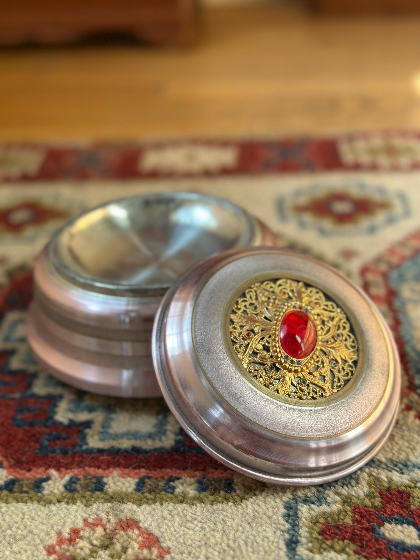 Vintage Powder Puff Music Box – Beehive Style, Plays Stardust, Pearl Appliqué Lid