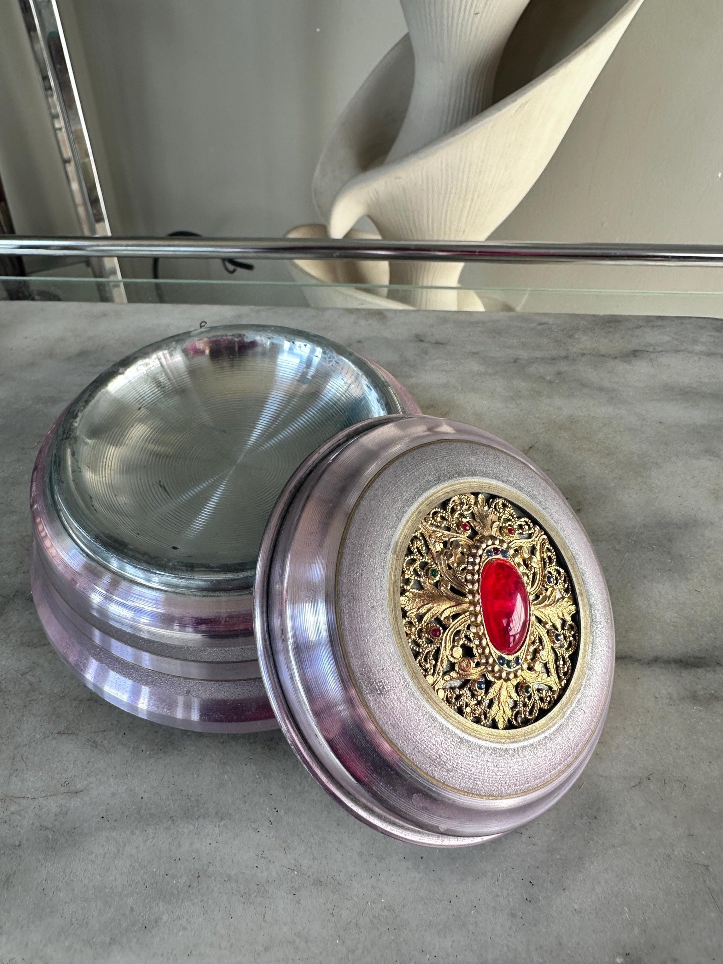 Vintage Powder Puff Music Box – Beehive Style, Plays Stardust, Pearl Appliqué Lid