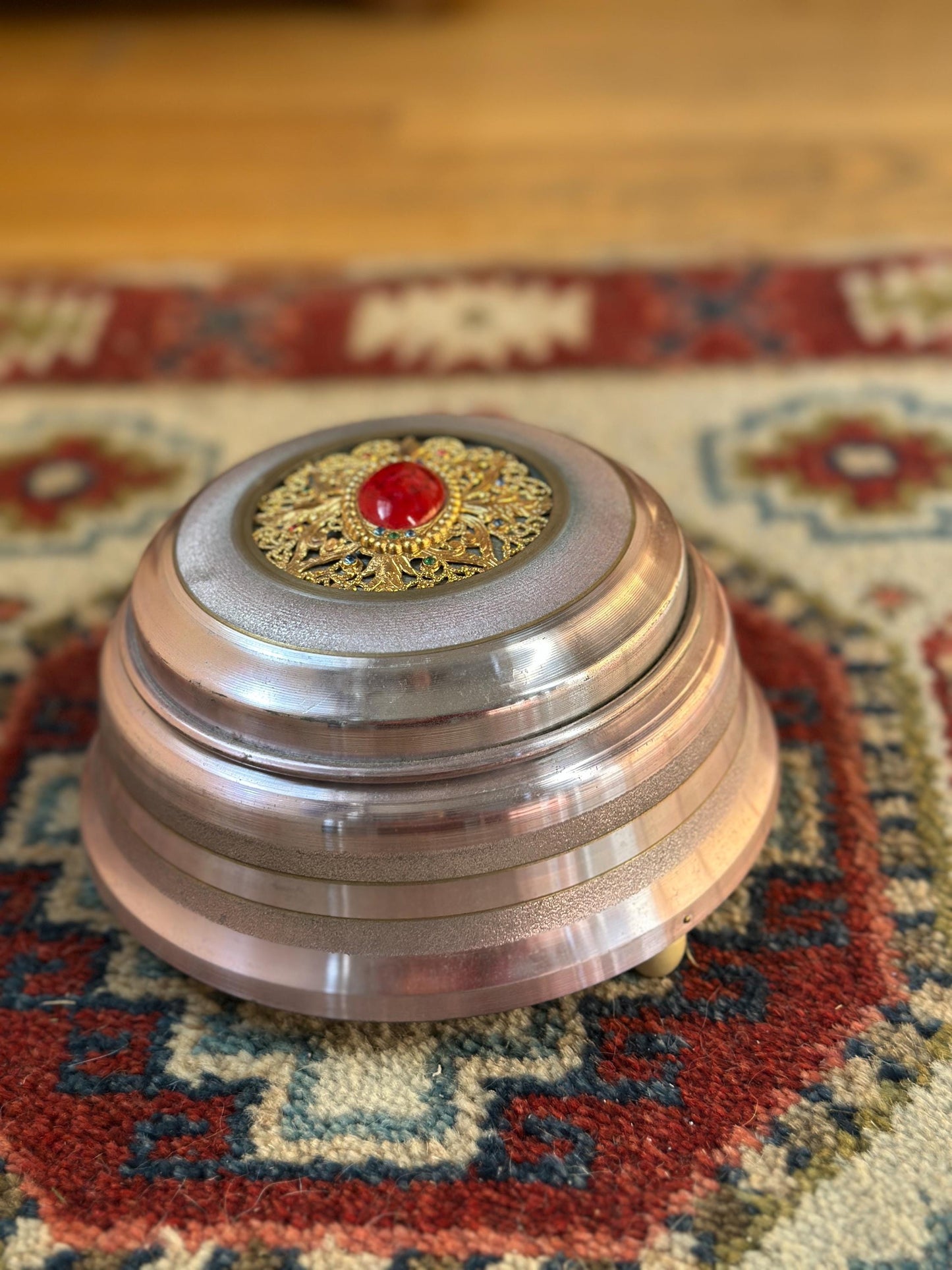 Vintage Powder Puff Music Box – Beehive Style, Plays Stardust, Pearl Appliqué Lid