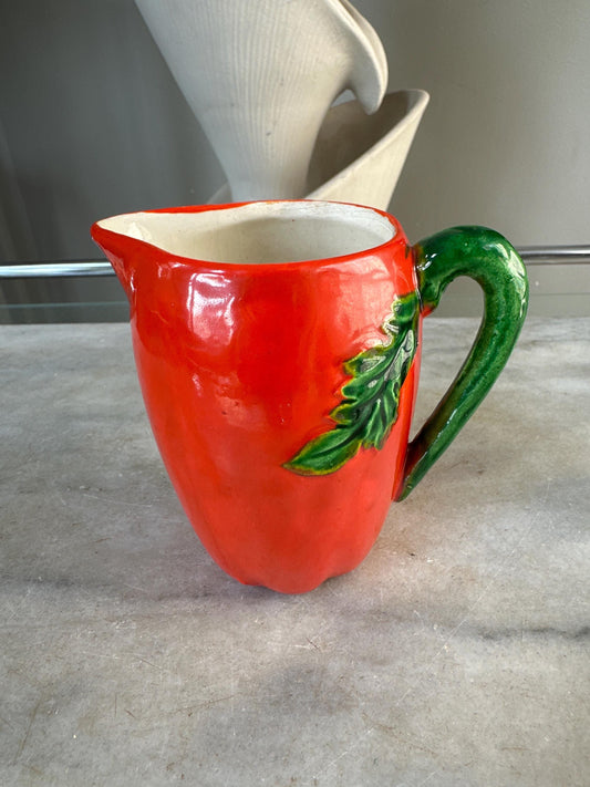 Vintage Maruhon Ware Tomato Creamer – Occupied Japan Ceramic – Whimsical Kitchen Decor – Collectible Mid-Century Serveware