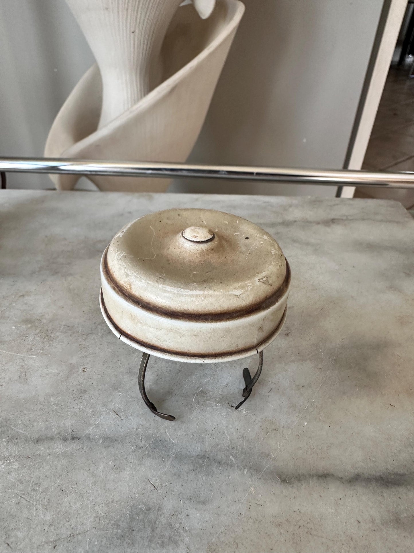 Vintage Cast Iron Lamp, Hand-Painted Details, Ornate Lighting, Unique Top Clip for a glass shade