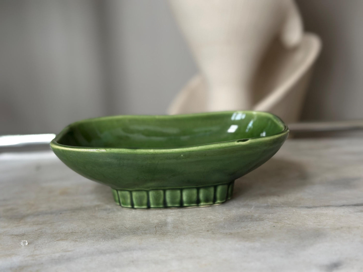 Vintage McCoy Green Drip Glaze Pedestal Planter Dish #1801 – Mid Century Ceramic USA Pottery