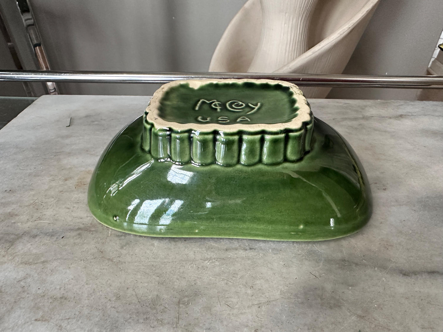 Vintage McCoy Green Drip Glaze Pedestal Planter Dish #1801 – Mid Century Ceramic USA Pottery