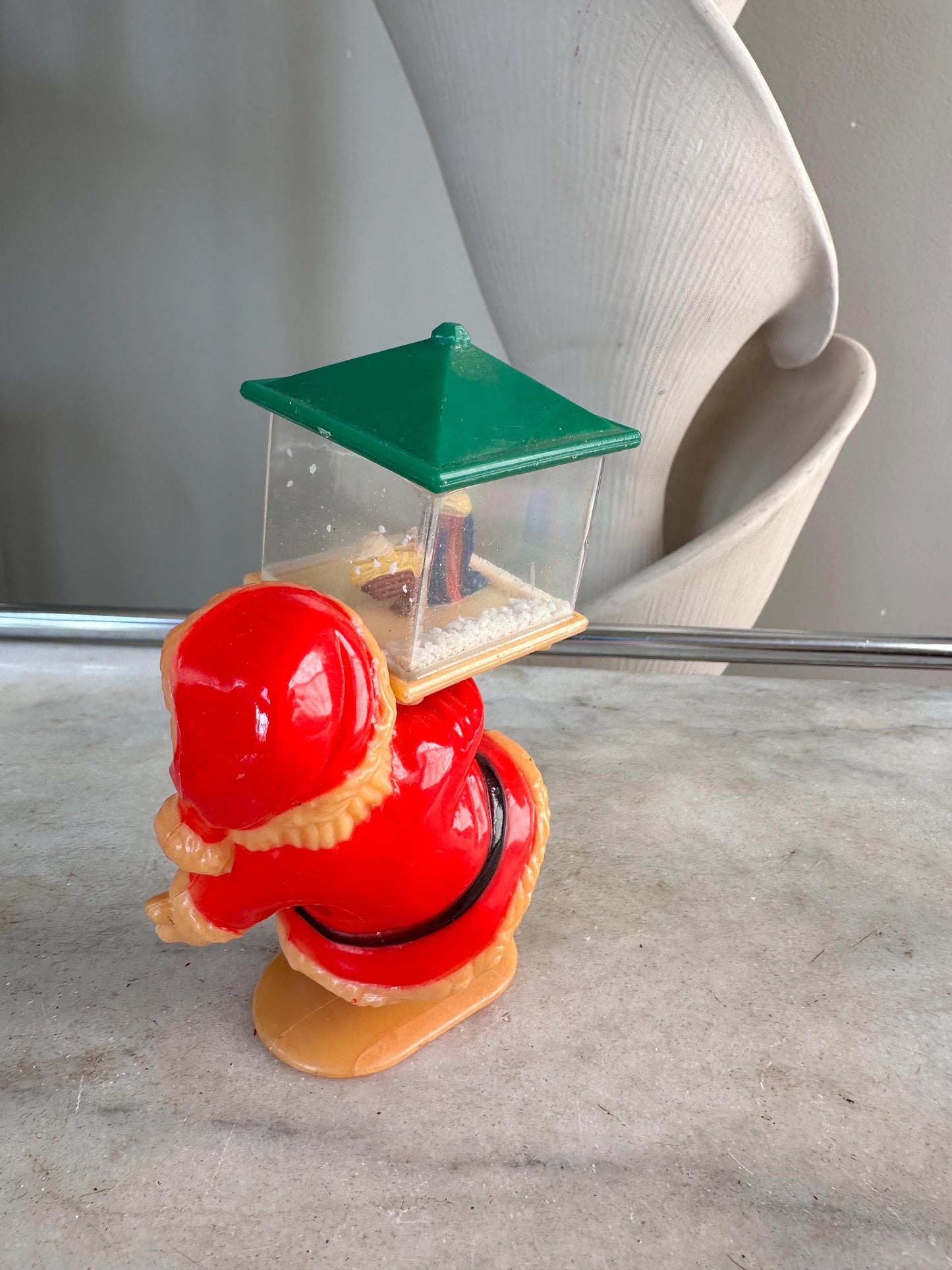 Vintage 1978 Brite Star Santa in Sleigh Holding onto a Light Pole Snowglobe