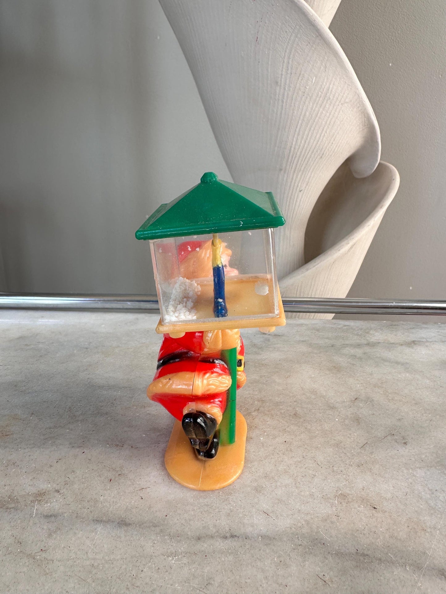 Vintage 1978 Brite Star Santa in Sleigh Holding onto a Light Pole Snowglobe