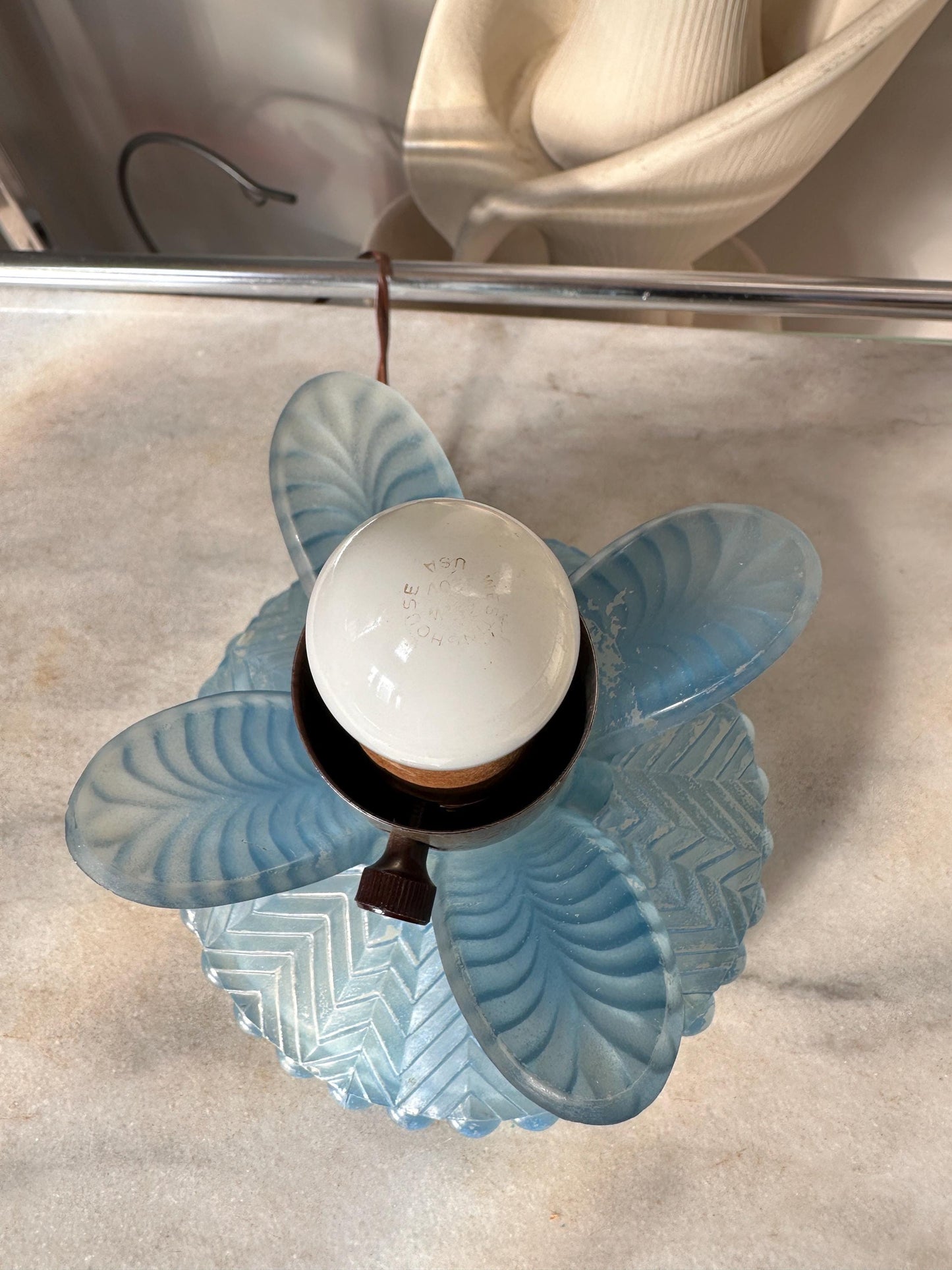 Vintage 1940s Skyscraper Bullet Boudoir Lamp – Blue Frosted Glass Art Deco Accent Light