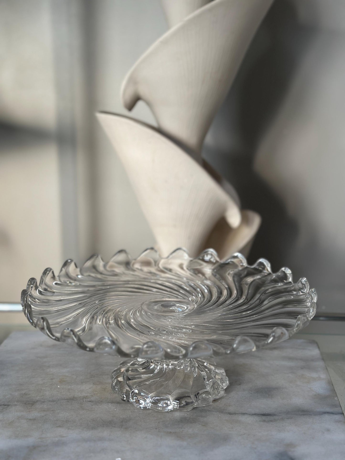 Vintage Fostoria Glass Colony Swirl Clear 12” Scalloped Pedestal Cake Stand / Cake Plate – Elegant Mid-Century Glassware