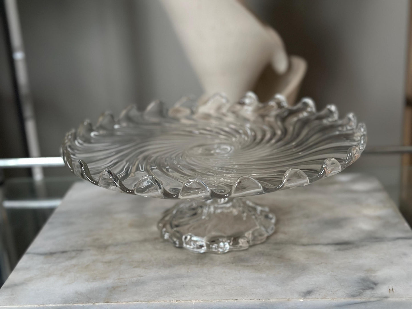 Vintage Fostoria Glass Colony Swirl Clear 12” Scalloped Pedestal Cake Stand / Cake Plate – Elegant Mid-Century Glassware