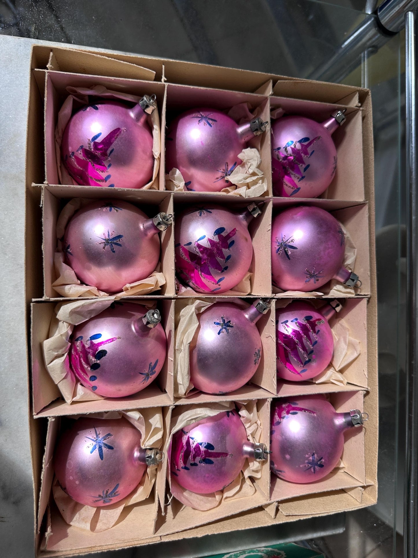 Vintage FANTASIA Pink Glass Christmas Ornaments – Set of 12 in Original Box | Poland | 1950s–1960s Atomic Starburst & Christmas Tree Design