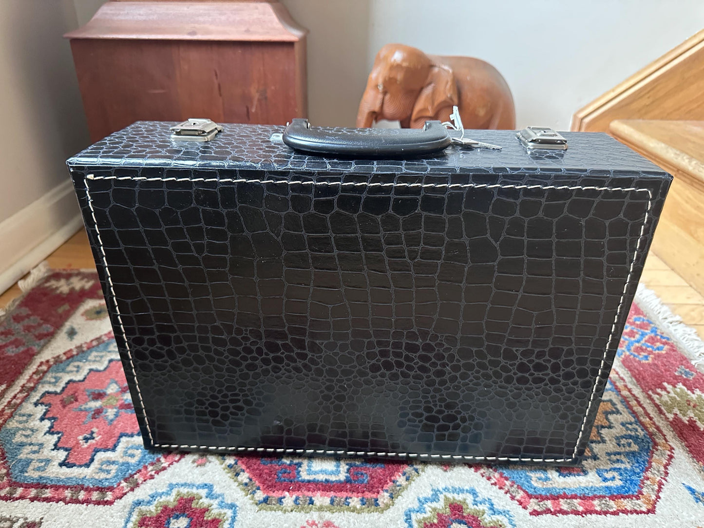 Vintage Mock Croc  8 Track Case | Faux Leather 30  8 Track Tape Carrying Case with 30 Tapes – 70s-80s, Cars, Blondie, Led Zeppelin and More