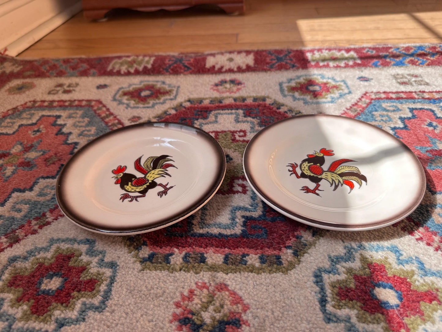 Set of 2 Vintage Metlox Red Rooster Dessert Plates – Farmhouse Kitchen MCM USA, 6.25”