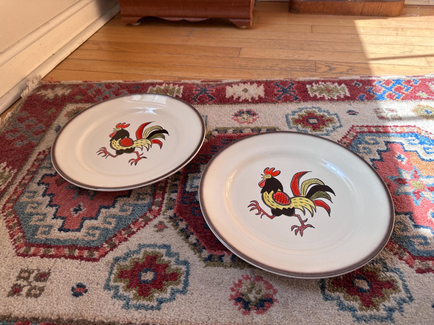 Set of 2 Vintage Metlox Red Rooster Dinner Plates – Farmhouse Kitchen MCM USA, 10”