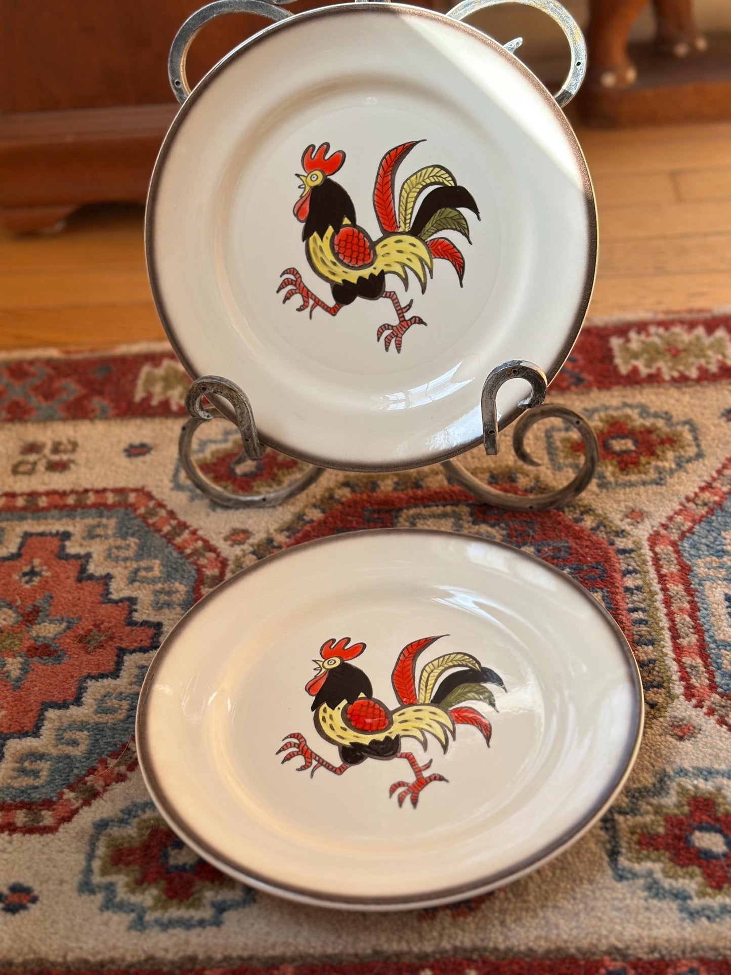 Set of 2 Vintage Metlox Red Rooster Dinner Plates – Farmhouse Kitchen MCM USA, 10”