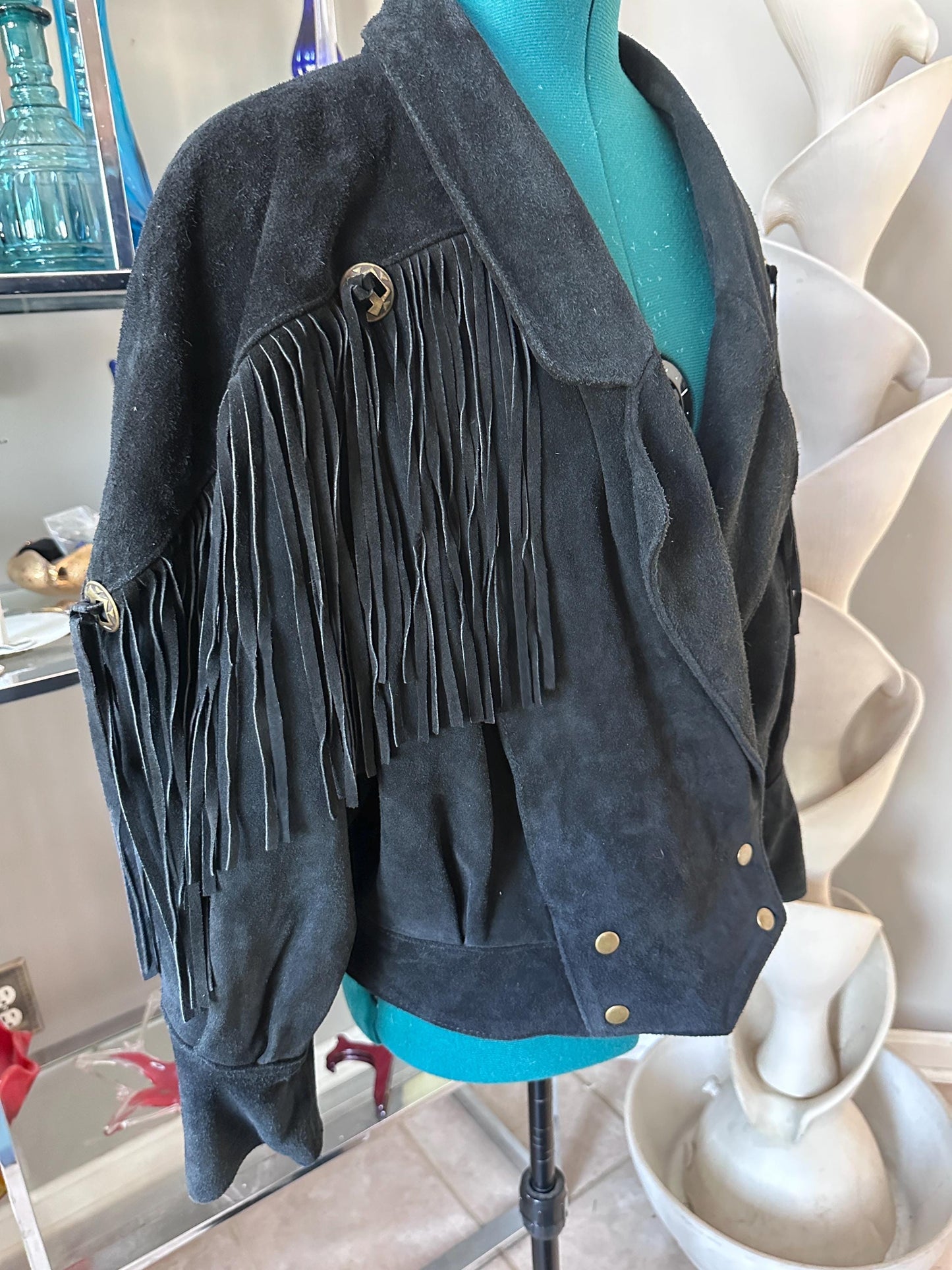 Vintage 1980s LEARSI Black Suede Fringe Jacket | Women’s Medium | Southwestern Western Leather Jacket | Metal Accents | Boho Festival Wear