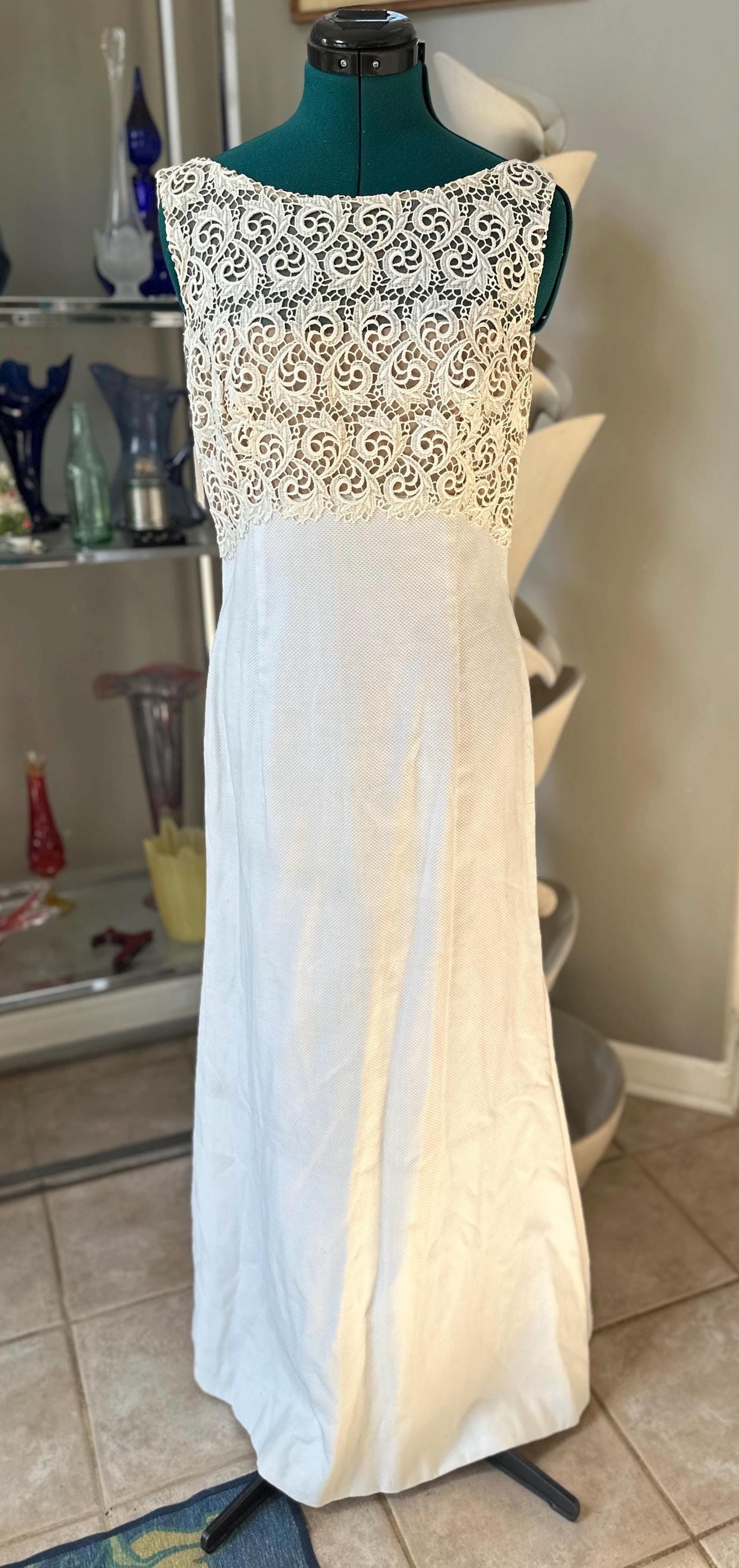 Vintage 1970s Lord & Taylor Fifth Avenue White Lace Empire Waist Gown – Elegant Boho Bridal Maxi Dress
