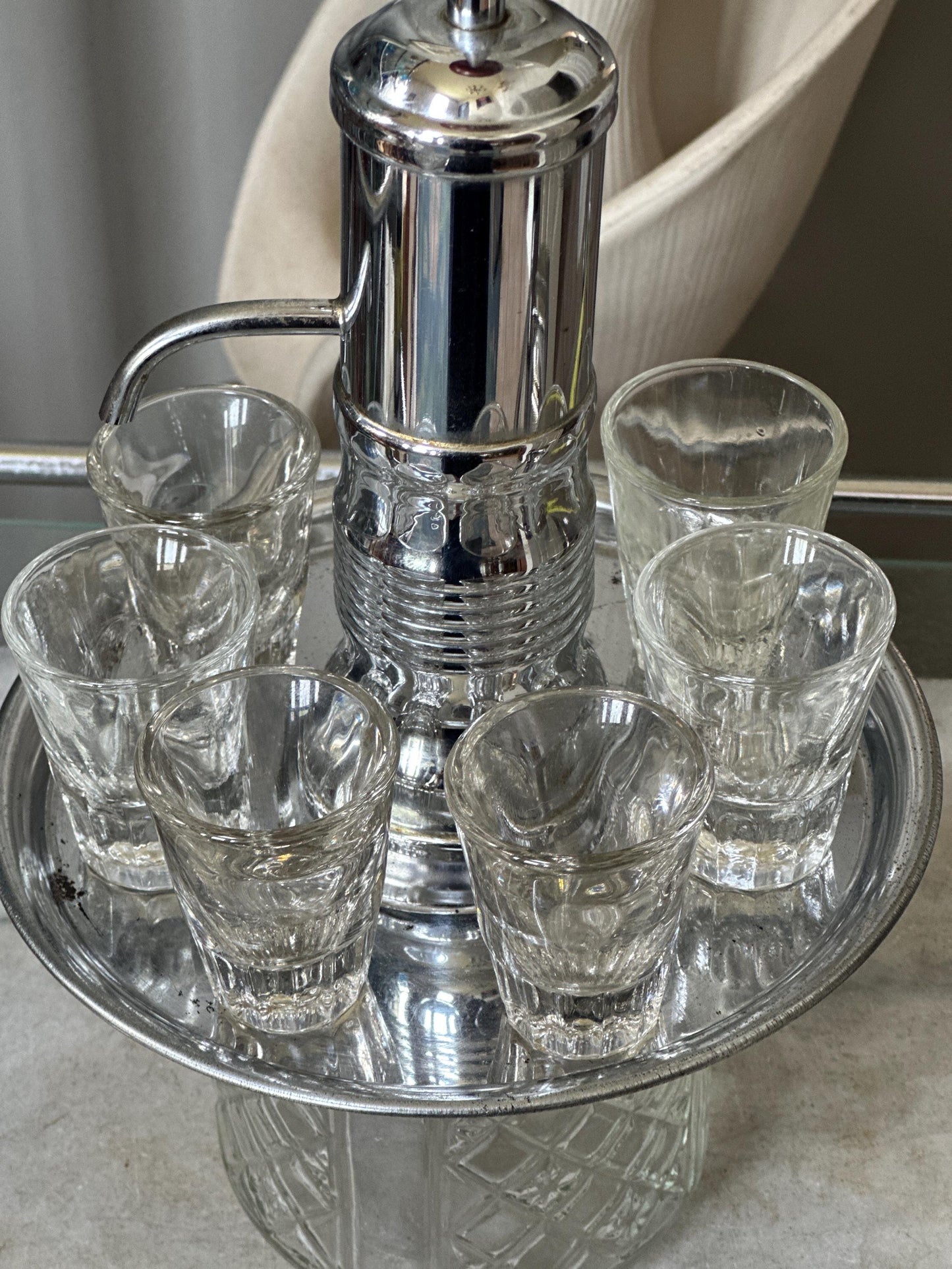 Vintage MCM Park Sherman Style Shot Dispenser Pump Decanter with 7 Glasses Mid Century Barware Set, Bakelite Knob, Chrome Accents