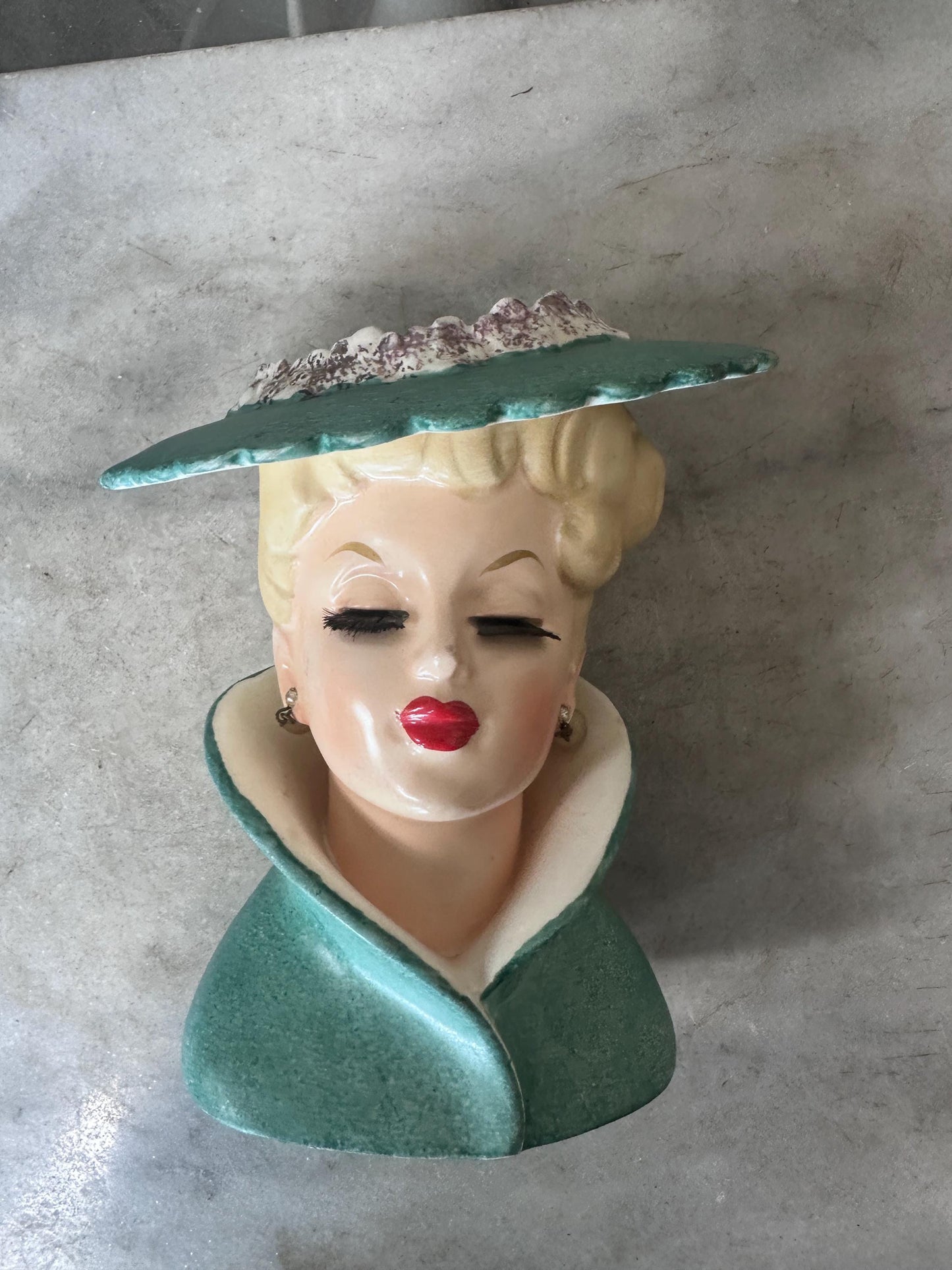 Vintage Napco C3815C Head Vase – 1950s Lady Head Vase with Nylon Brush-Style Lashes, Earrings & Gold Gilt Accents