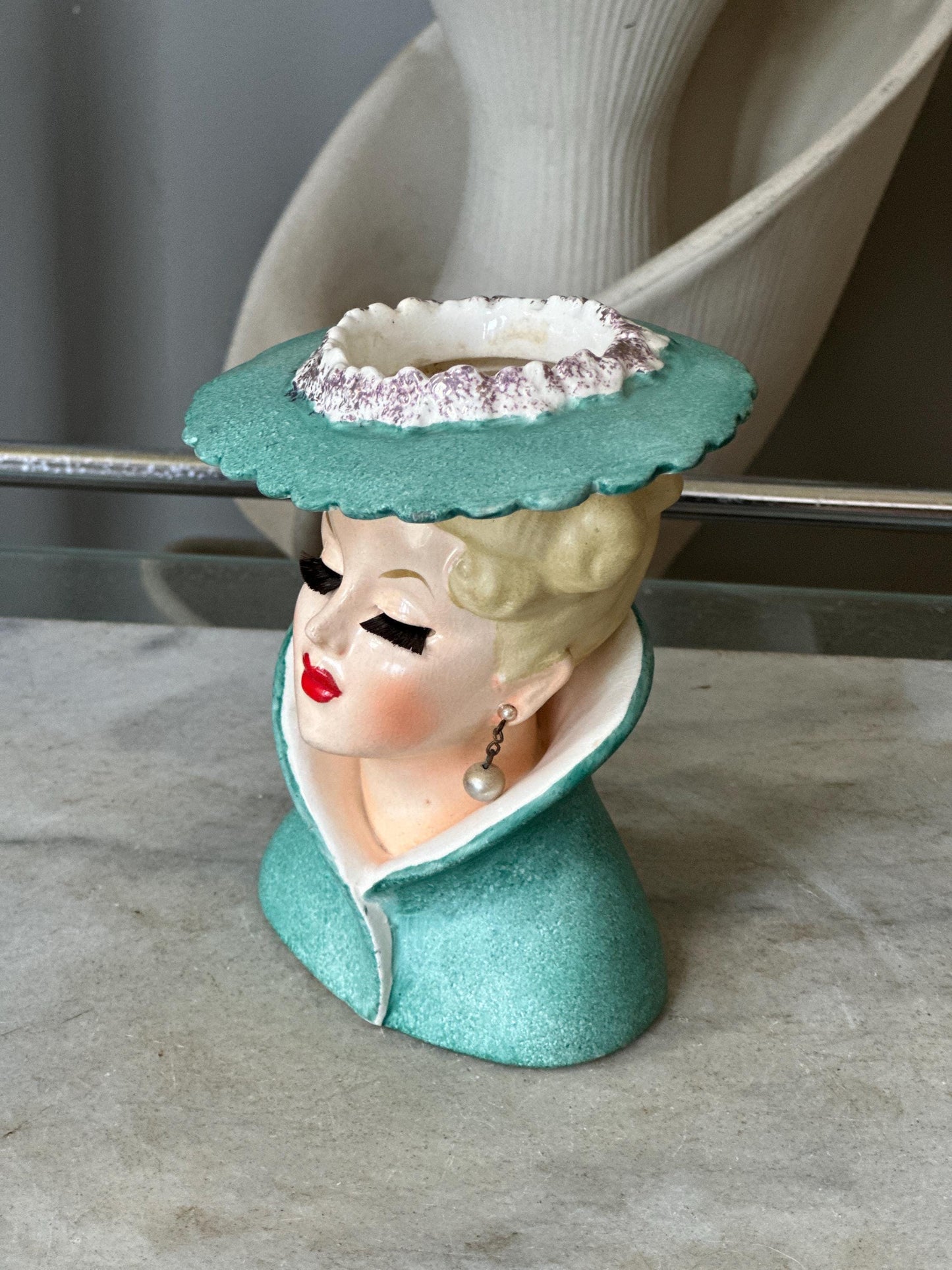 Vintage Napco C3815C Head Vase – 1950s Lady Head Vase with Nylon Brush-Style Lashes, Earrings & Gold Gilt Accents