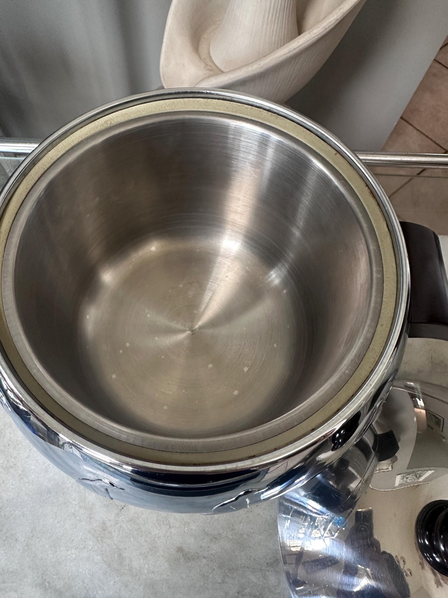 1950s West Bend Chrome Penguin Ice Bucket, Hot &  Cold Server, Mid Century Barware, Made in USA, Bakelite Knob and Handles, MCM Decor