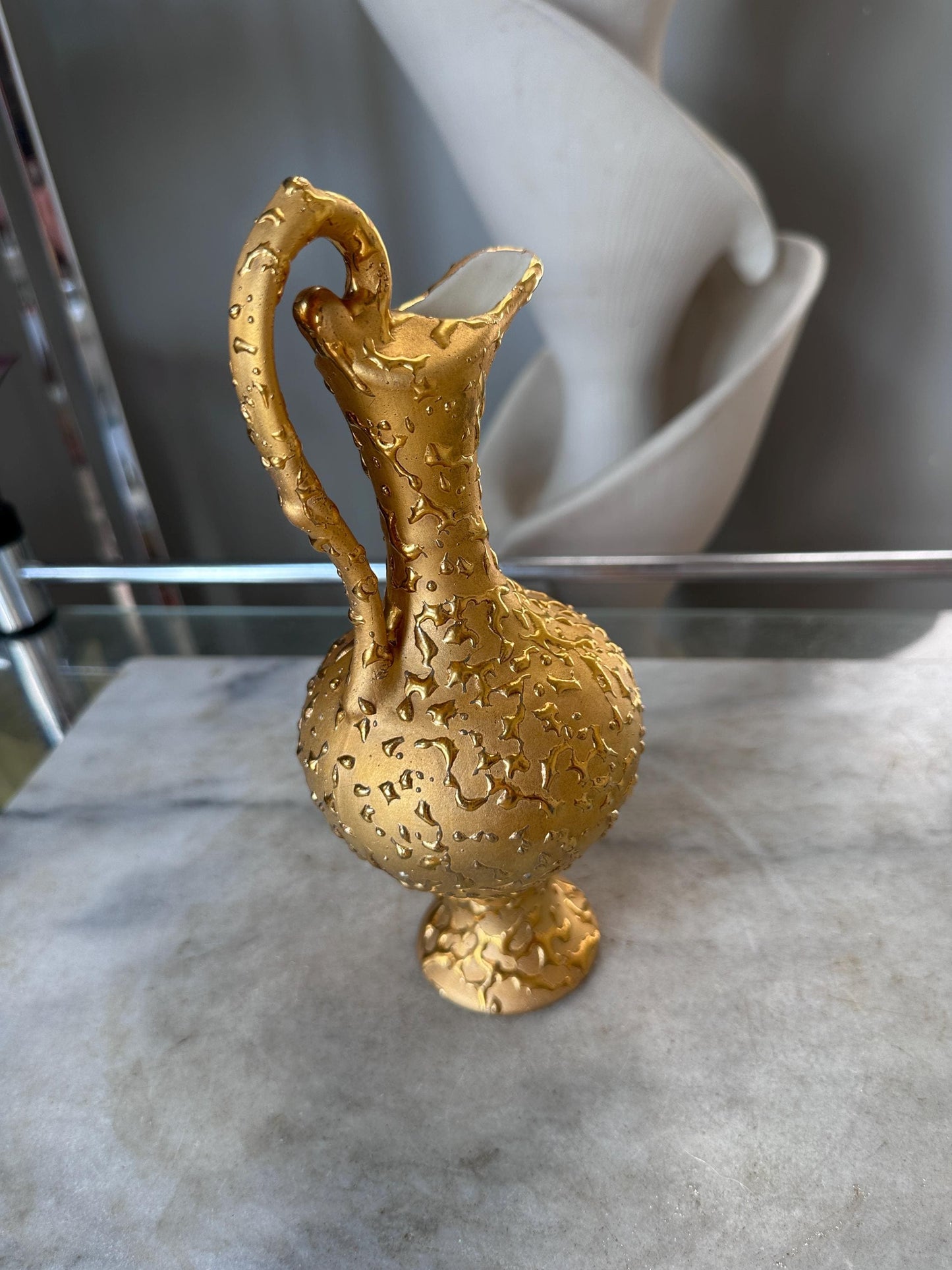 Vintage Weeping Bright Gold Bud Vase Ewer Pitcher 22K Gold Hollywood Regency MCM Textured Gold Ceramic Vase 8.5 Inch