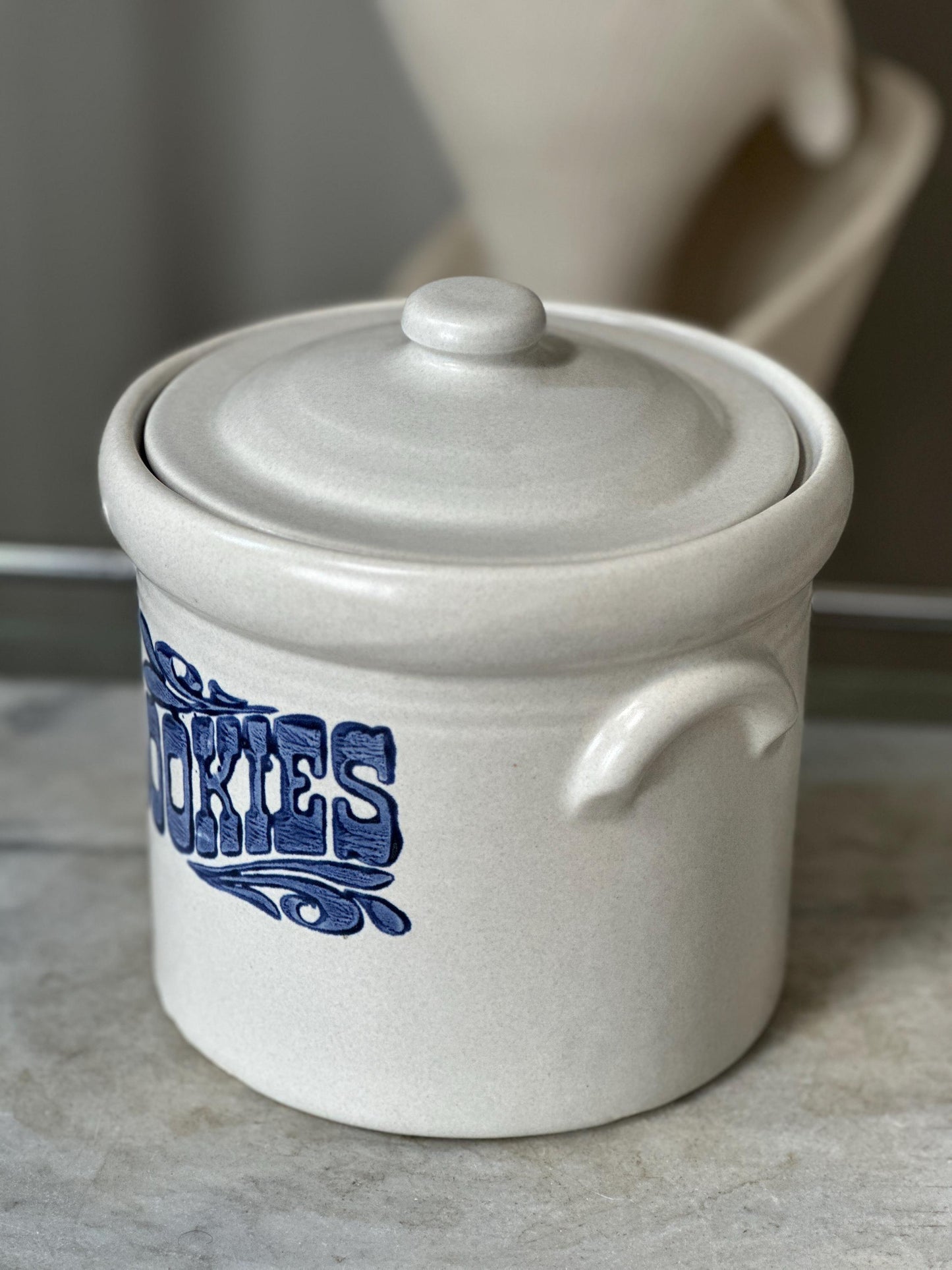 Vintage Pfaltzgraff Yorktowne Cookie Jar Stoneware Blue & Gray USA 1960s 1970s