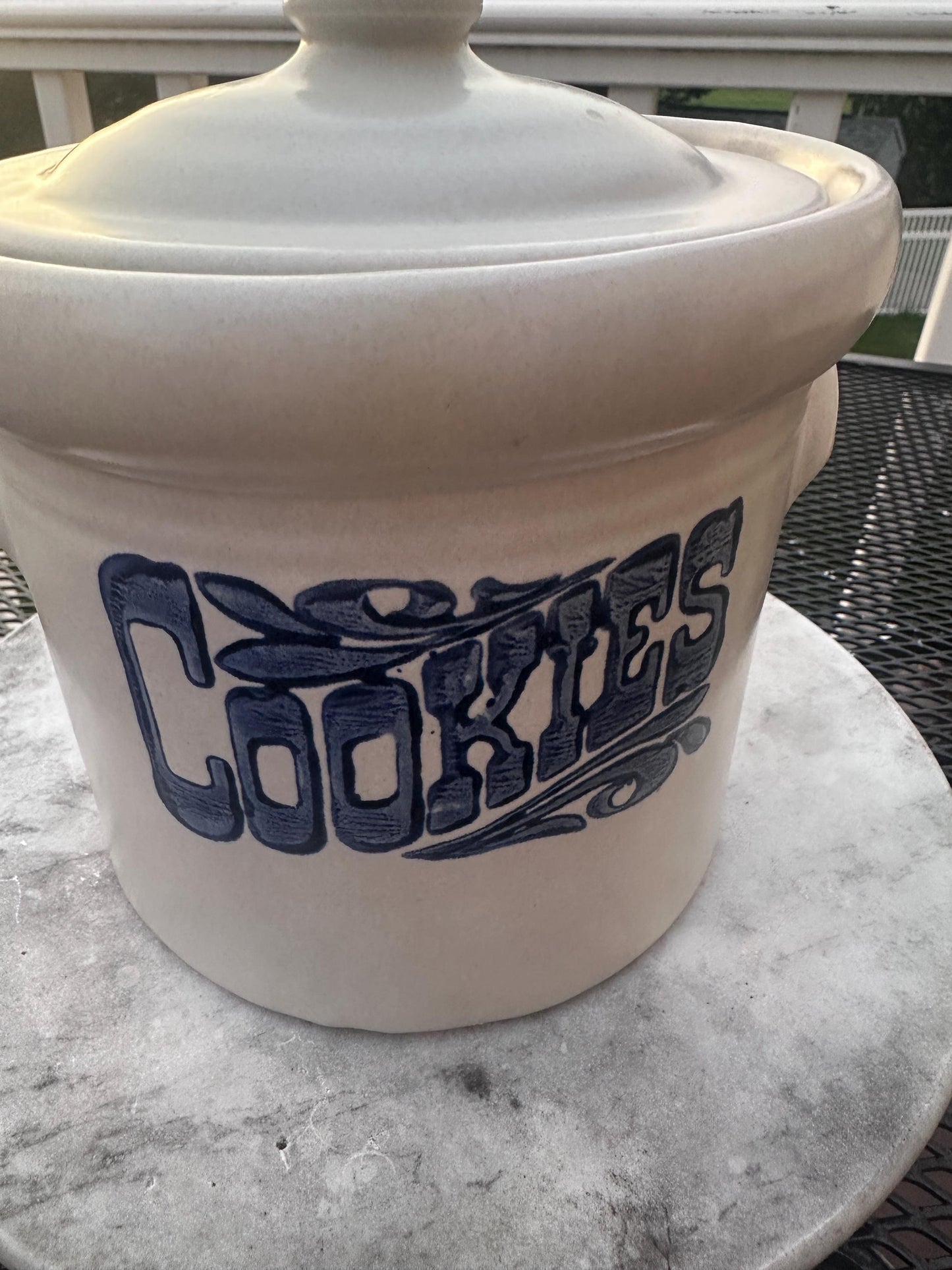 Vintage Pfaltzgraff Yorktowne Cookie Jar Stoneware Blue & Gray USA 1960s 1970s