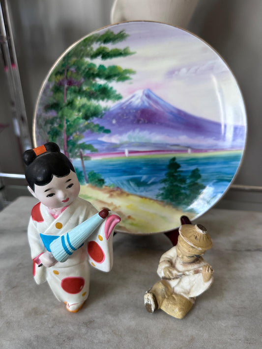 Vintage Asian & Japanese Collectibles Lot | Hand-Painted Japan Plate, Hakata Doll, Umbrella Girl Figurine + Chinese Sandstone Boy