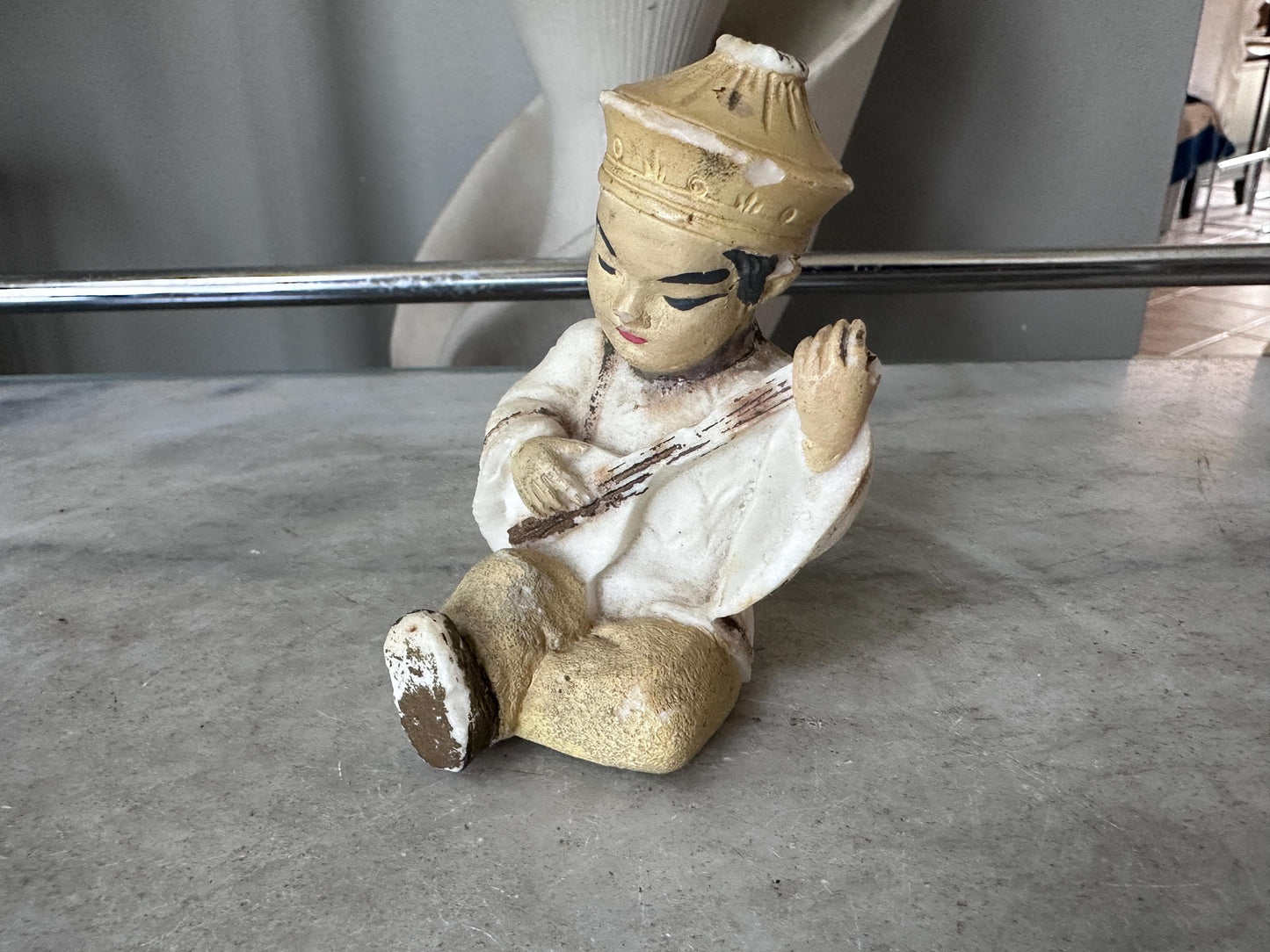Vintage Asian & Japanese Collectibles Lot | Hand-Painted Japan Plate, Hakata Doll, Umbrella Girl Figurine + Chinese Sandstone Boy