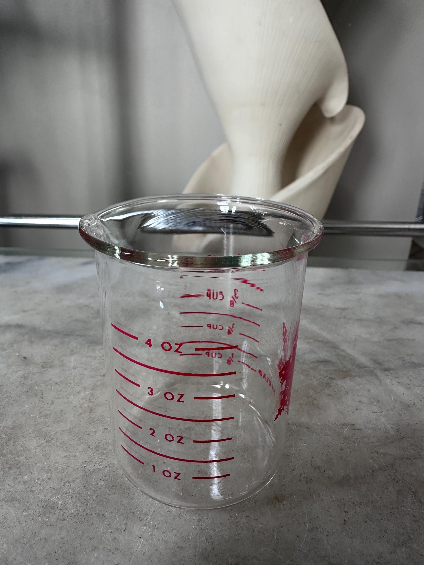 Rare Vintage Pyrex Measurette Measuring Beaker 1/2 Cup 4 oz Red Snowflake 1961-1965 Kitchen Collectible