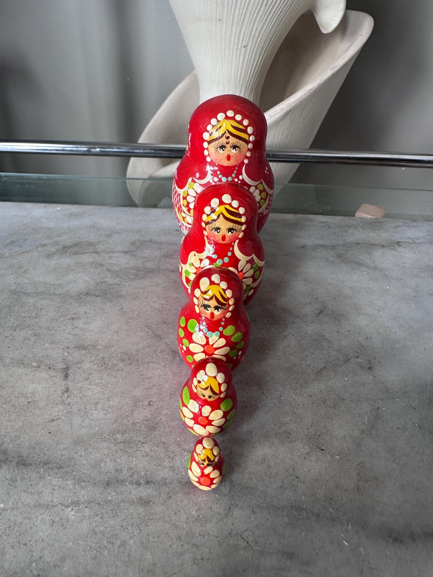 Vintage Russian Neatin Dolls | Collectible 5 hand painted Russian Nesting Dolls | Red w  Flowers