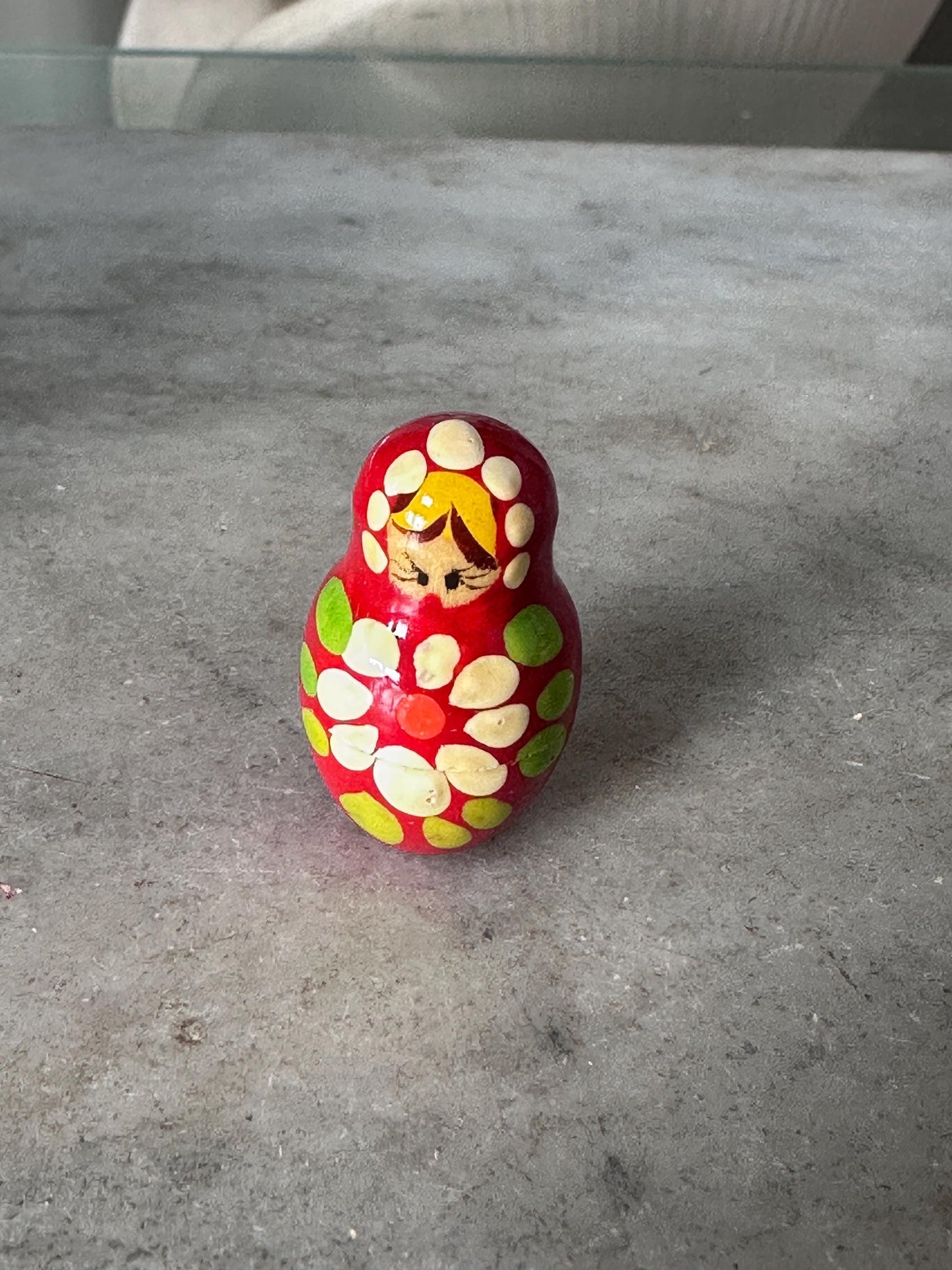 Vintage Russian Neatin Dolls | Collectible 5 hand painted Russian Nesting Dolls | Red w  Flowers